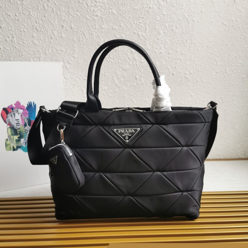 Pra*a shopping bags